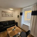 Romains - 0g - Hebergements Classes Avec Garage Apartmán *